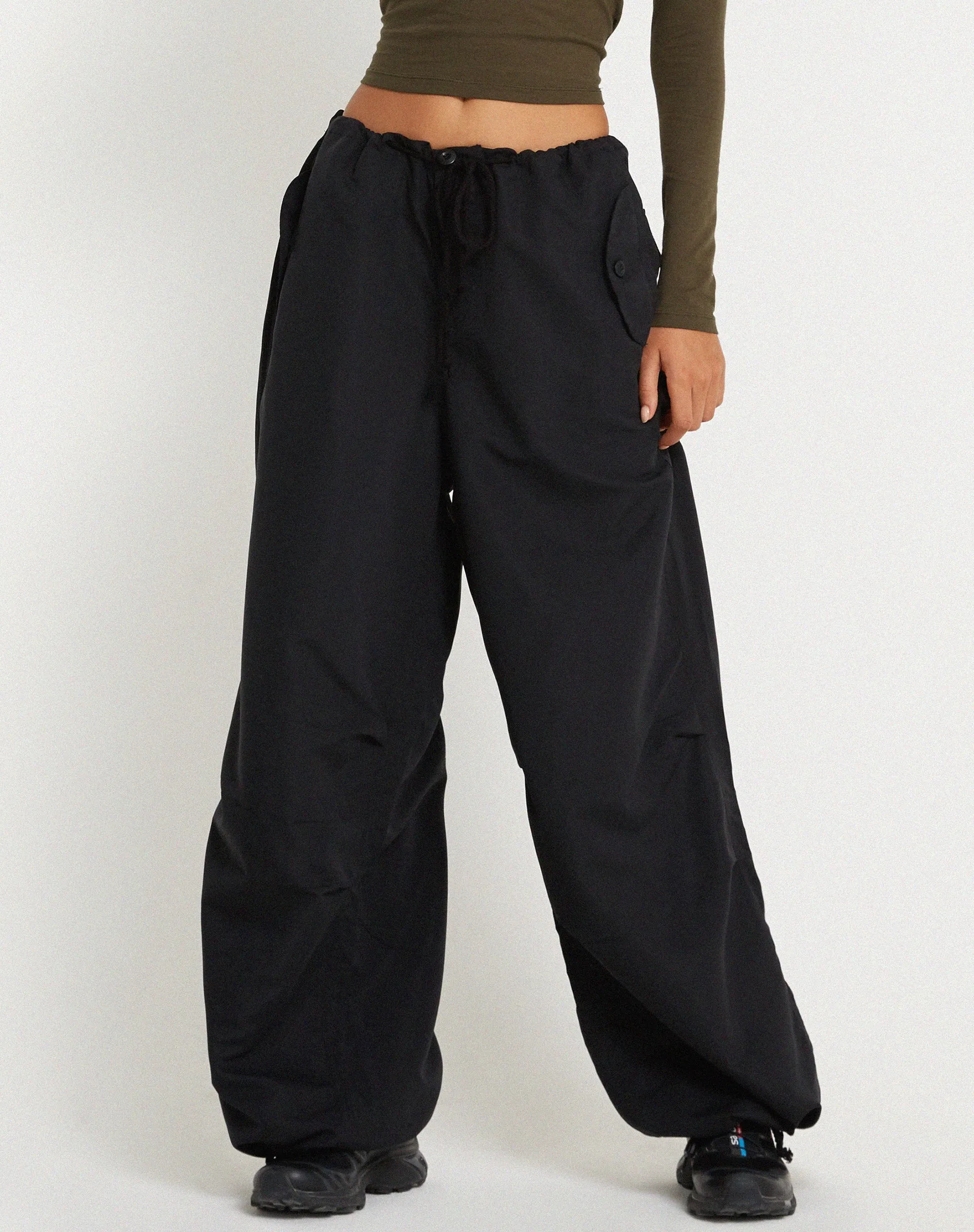 Chute Trouser in Microfiber Black