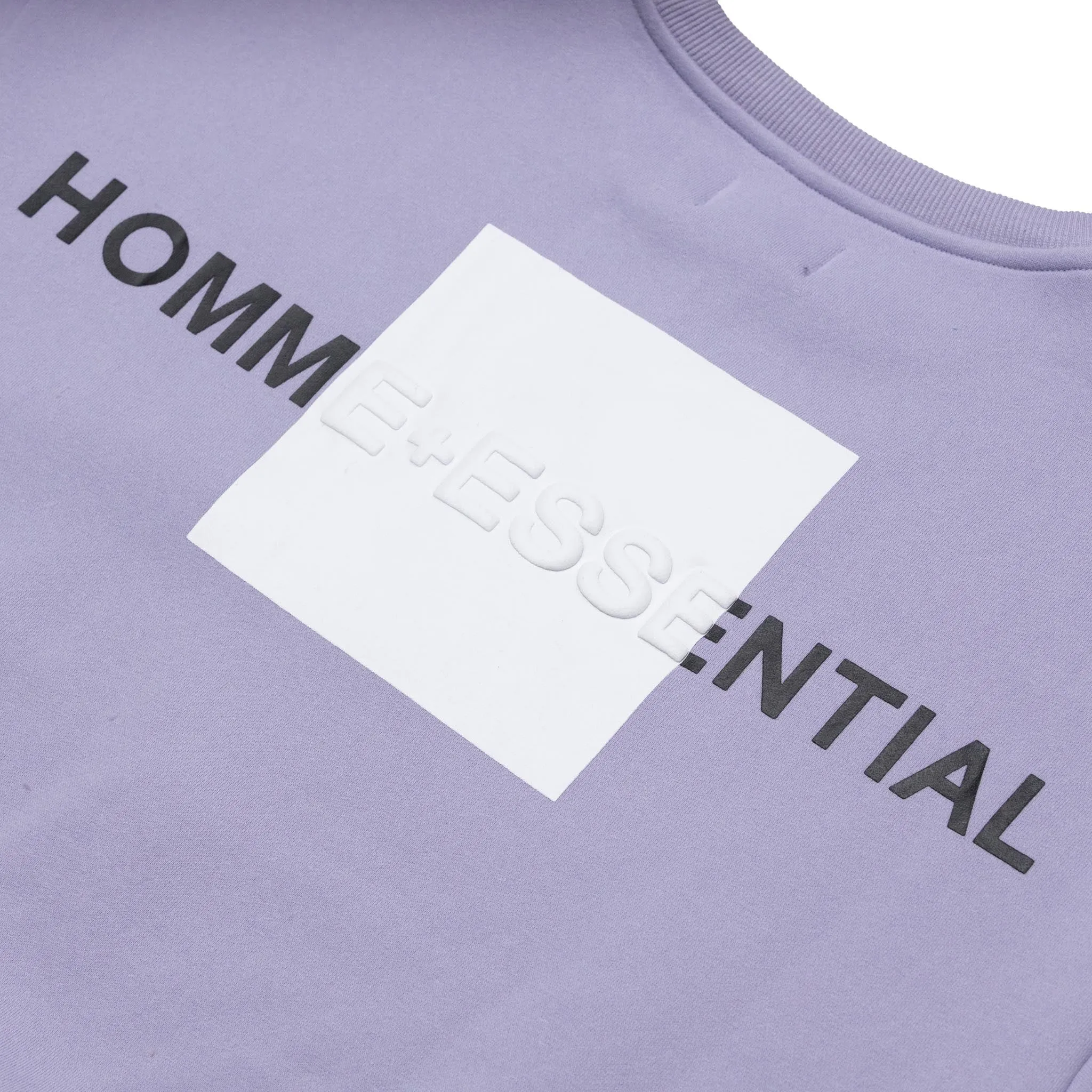 ESSENTIAL Box Crewneck