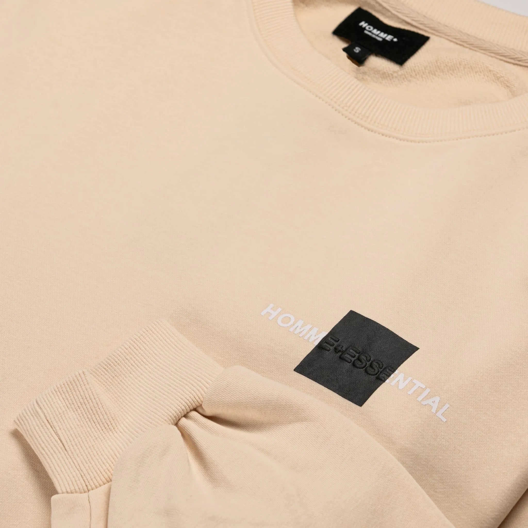 ESSENTIAL Box Crewneck