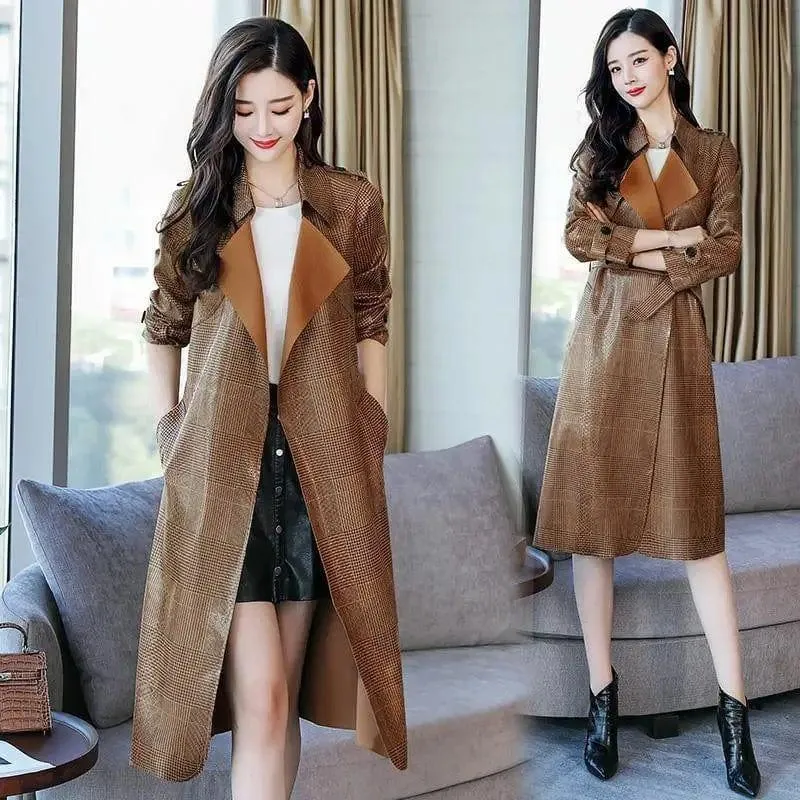 Hundreds of fashion simple personality checked trench coats