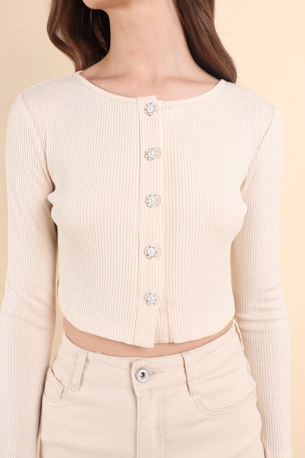 INA PEARL CARDIGAN TOP IN EGGNOG