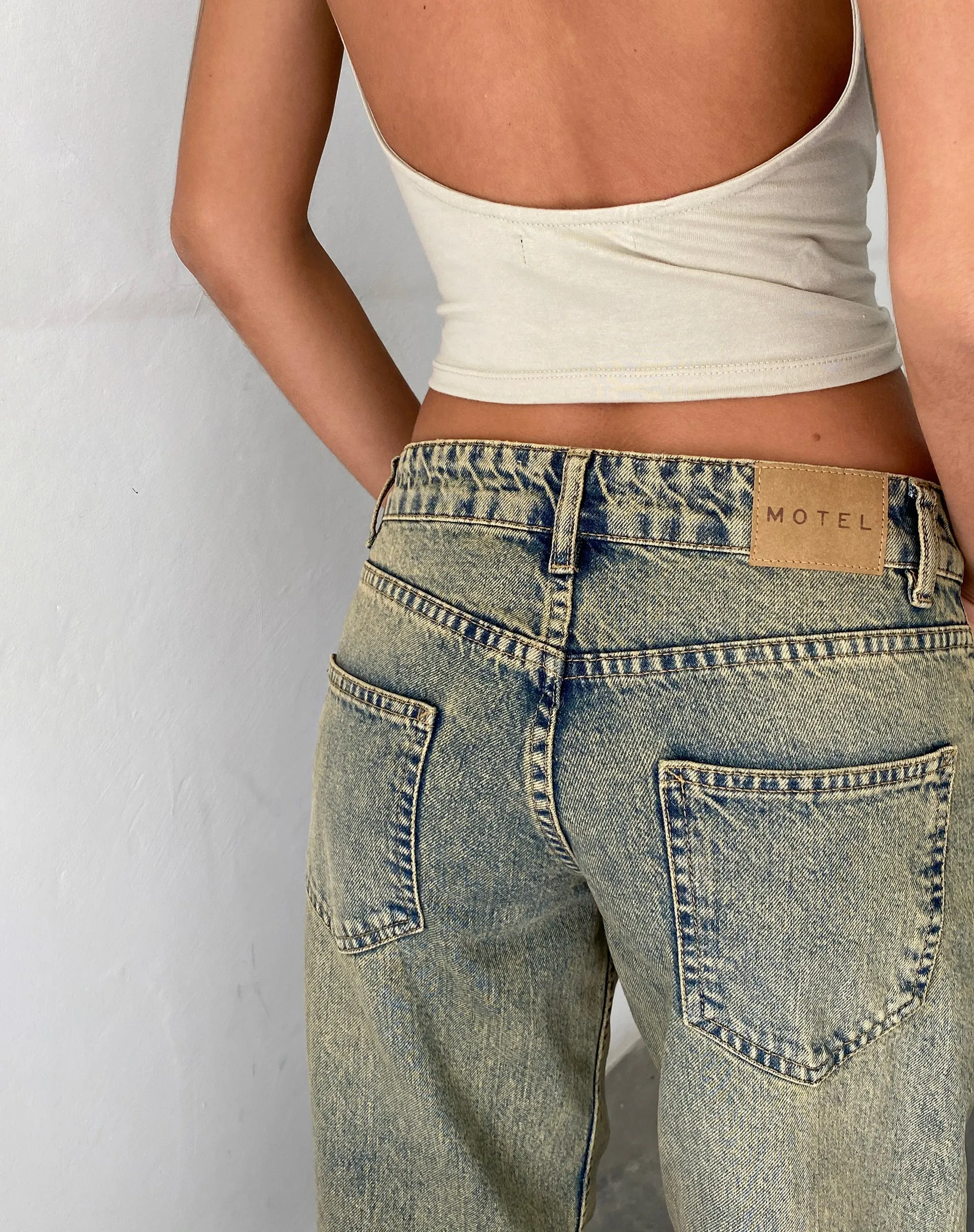 Low Rise Parallel Jeans in Sandy Blue Acid