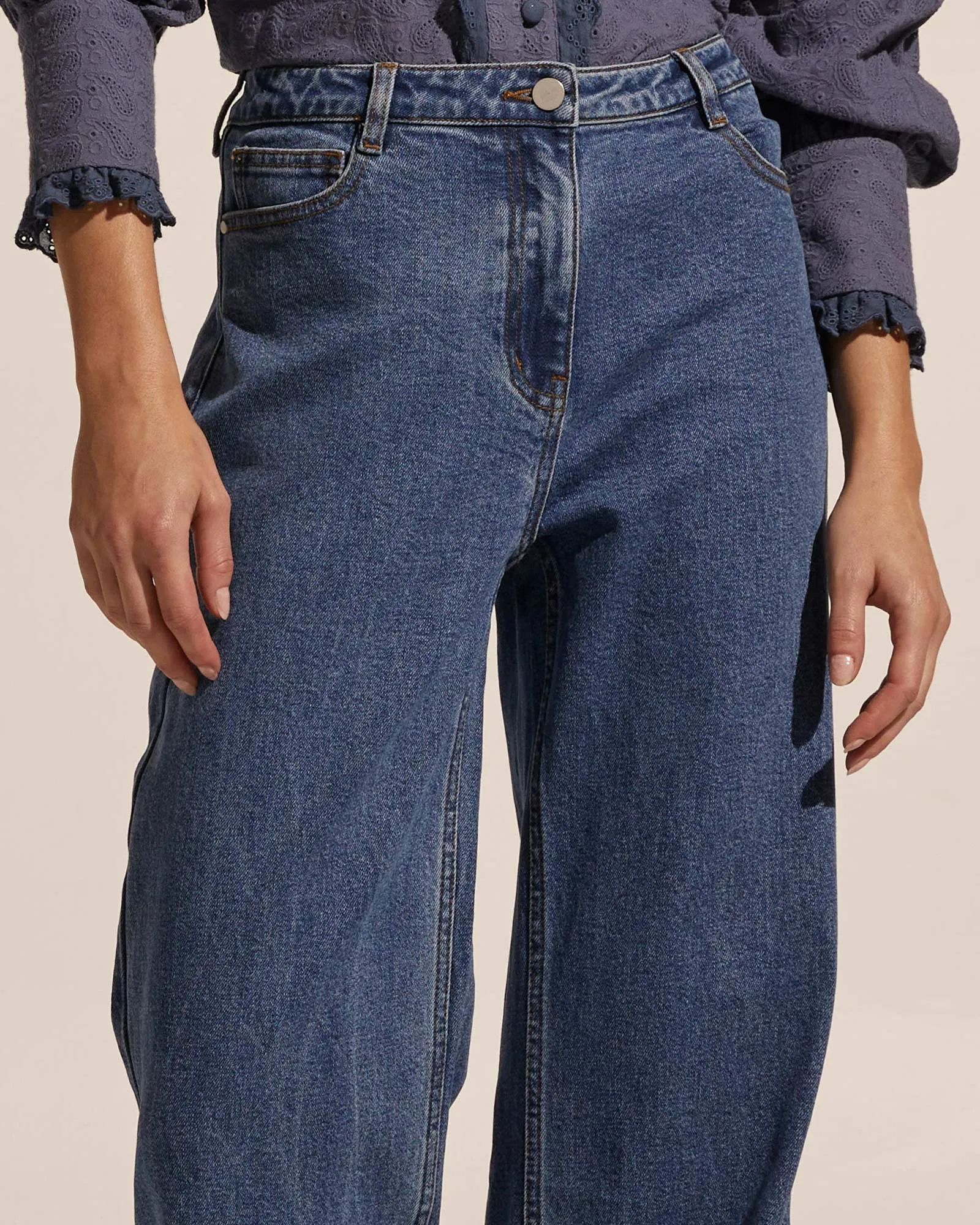 Magnet Jean in BLACK DENIM