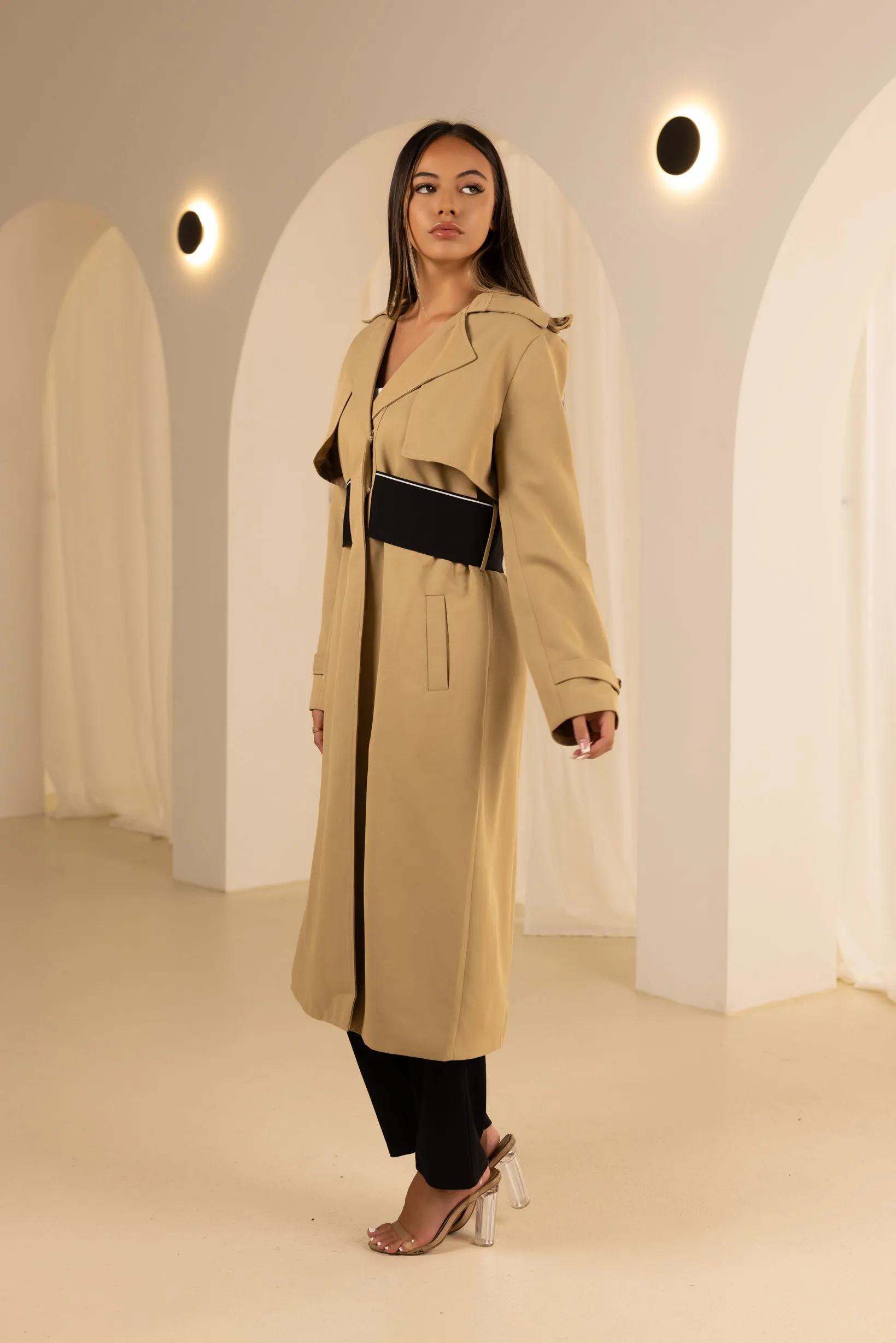 Modelle/Move Detailed Trench Coat